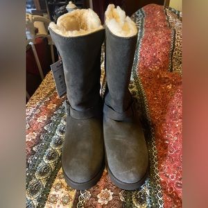 Women's BearPaw size 9 NWT